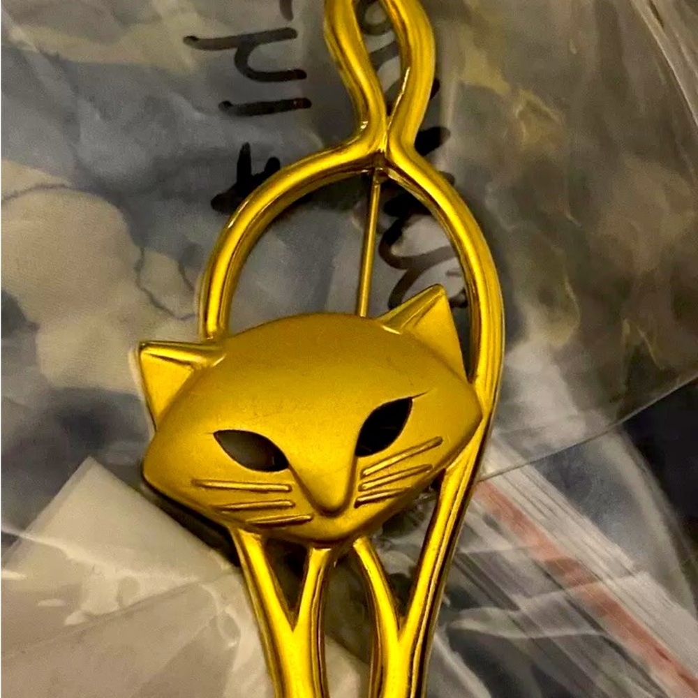 Cat Pin Siamese Cat Pin Matte and Polished Gold Siamese Cat Brooch JJ Signed Pin